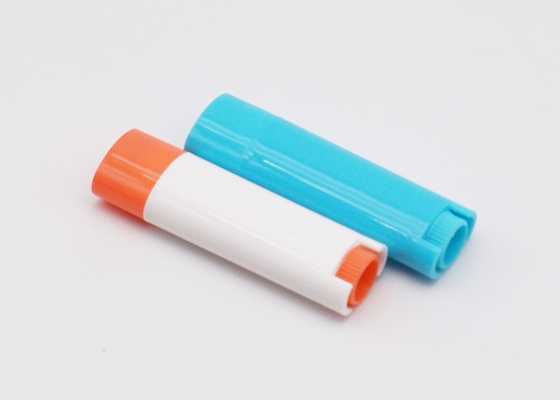 Berbagai Warna Flaky Oval Lip Balm Tube 4.5g Wadah Tongkat Deodoran Plastik Moq Rendah